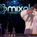Molekulární barmanská show